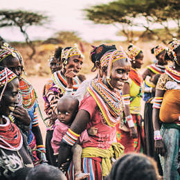 Masai vrouwen met baby in Kenia