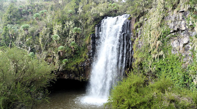 Waterval in het Abedares National Park in Kenia