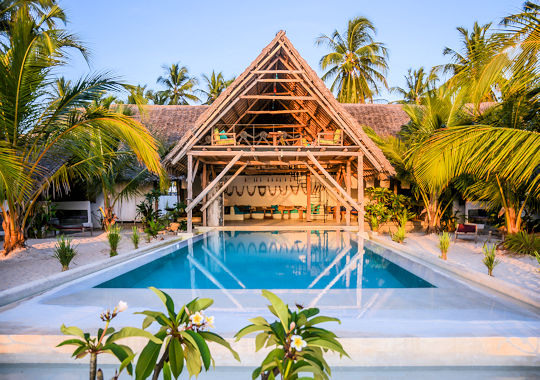 Hoofdgebouw bij Nur Beach hotel Zanzibar