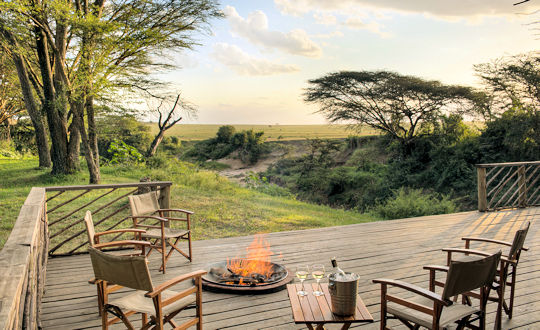 Sundowner drankjes met uizicht op de Masai Mara tijdens huwelijksreis in Kenia 1