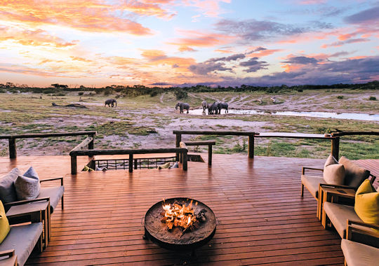 Avond bij het kampvuur bij Savute Safari Lodge in Botswana