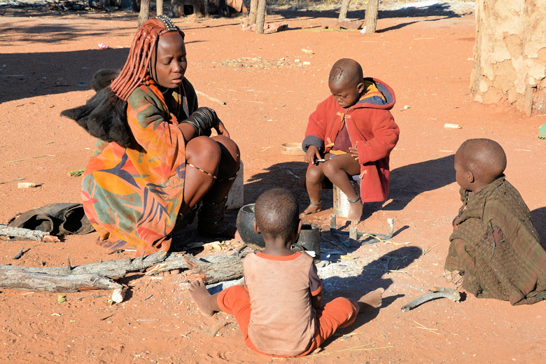 Himba stam in Namibie