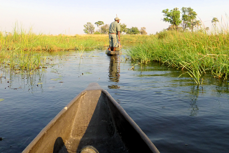 Mokoro tocht maken tijdens Botswana reizen