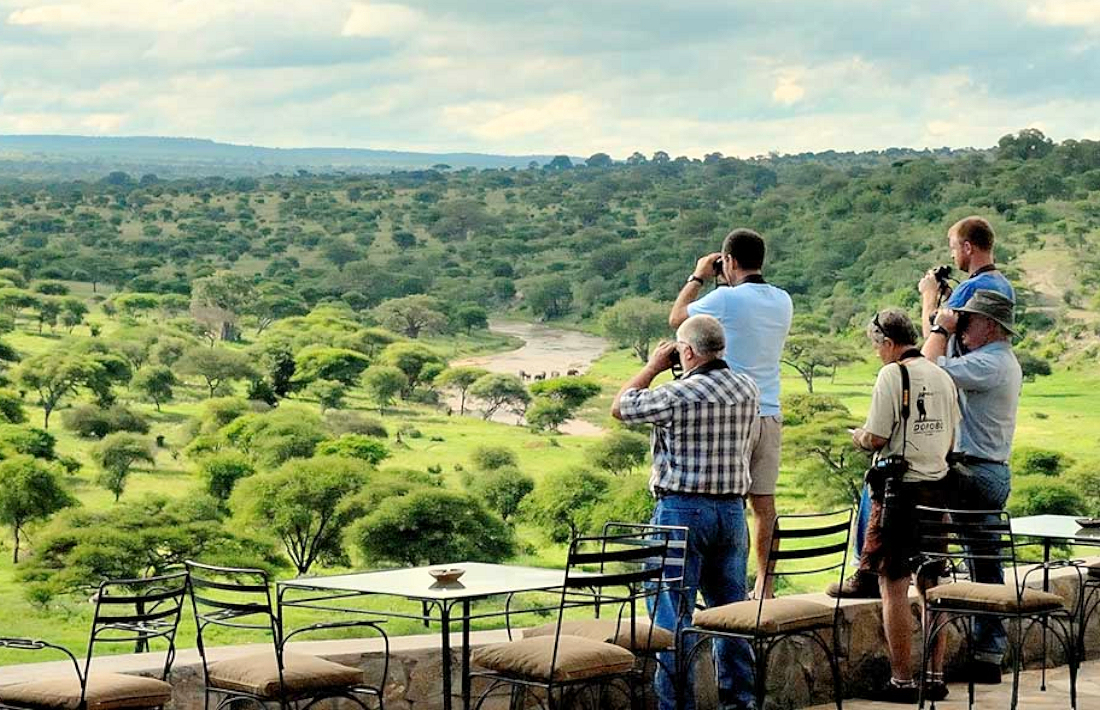 Uitzicht op Tarangire rivier in Tanzania safari