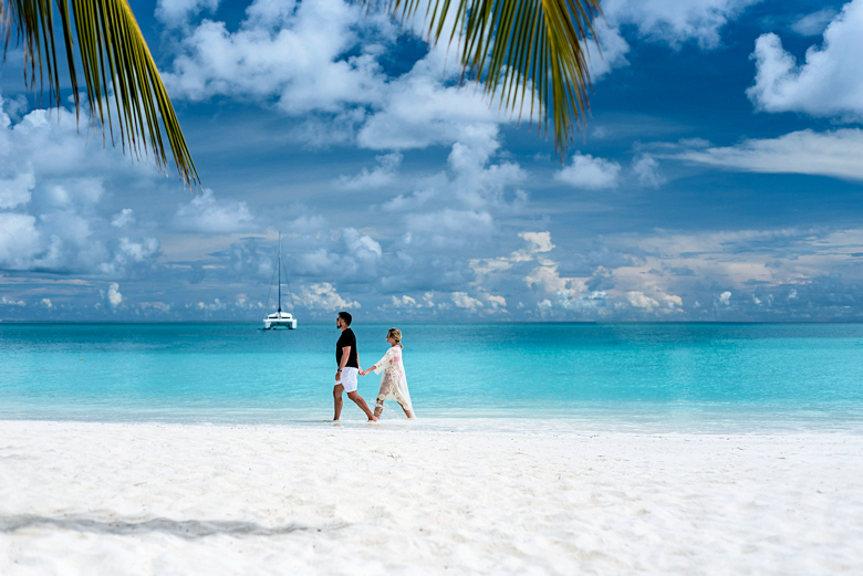 Strandwandeling op Mauritius huwelijksreis