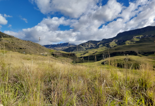 Begin van de Sani Pass naar Lesotho