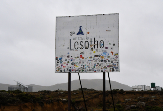 Grenspost naar Lesotho bij de Sani Pass